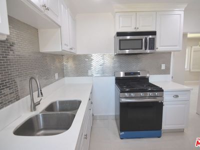 4007 Abourne Rd APT D, Los Angeles, CA, 90008