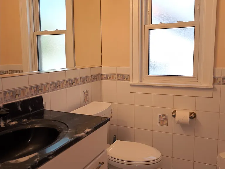 417 N Hough St — Photo 9
