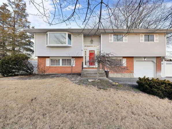 12 Pumpkin Street, East Northport, NY 11731