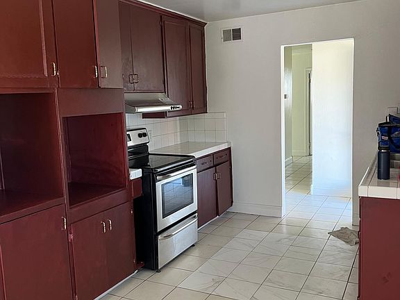 4th image of 7309 Stockdale St