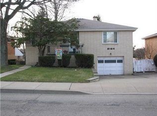2124 Pioneer Ave, Pittsburgh, PA