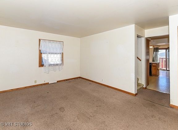 3rd image of 343 Merrill Ave