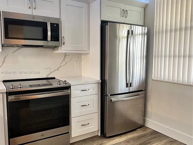 1705 Whitehall Dr #403 — Photo 15