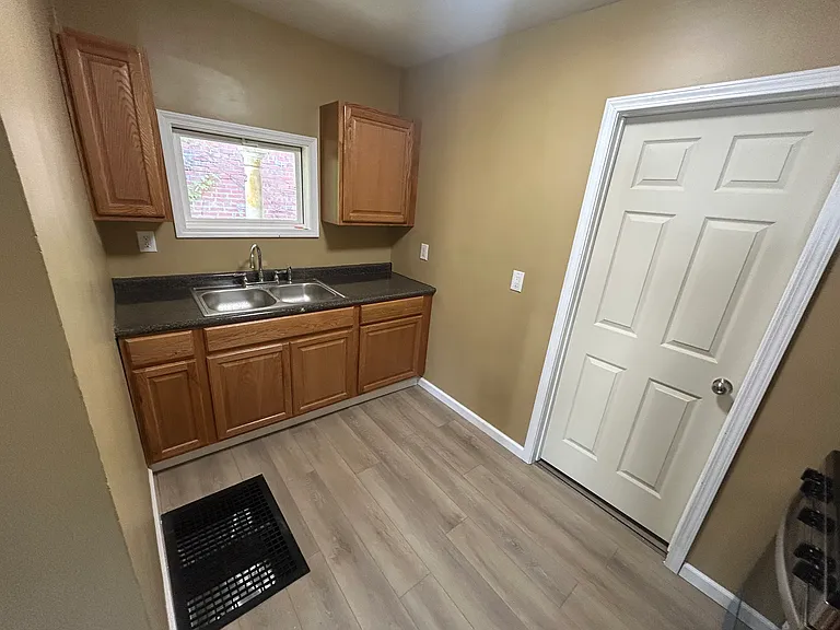 1423 Lodi St — Photo 2