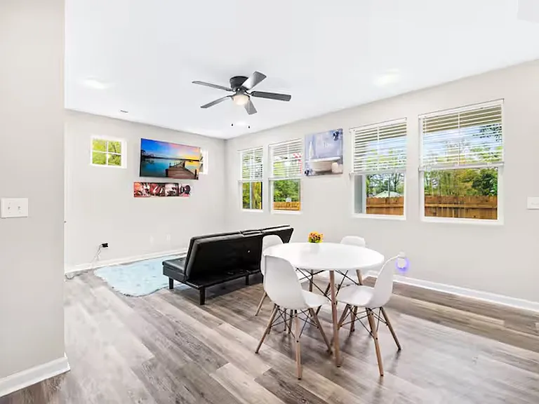 102 Mobley St — Photo 4