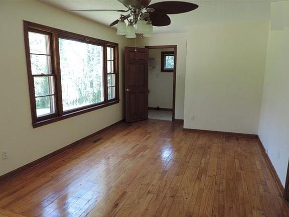 5th image of 2833 S Cleveland Ave