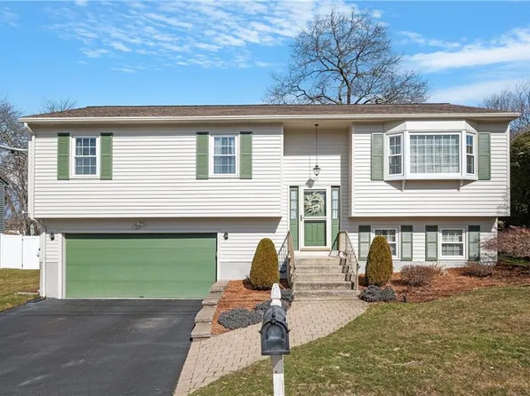 164 Capwell Ave, Woonsocket, RI 02895