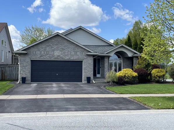 7059 Parkside Rd, Niagara Falls, ON L2H 3L6