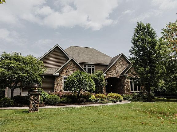 2nd image of 122 Serenity Dr