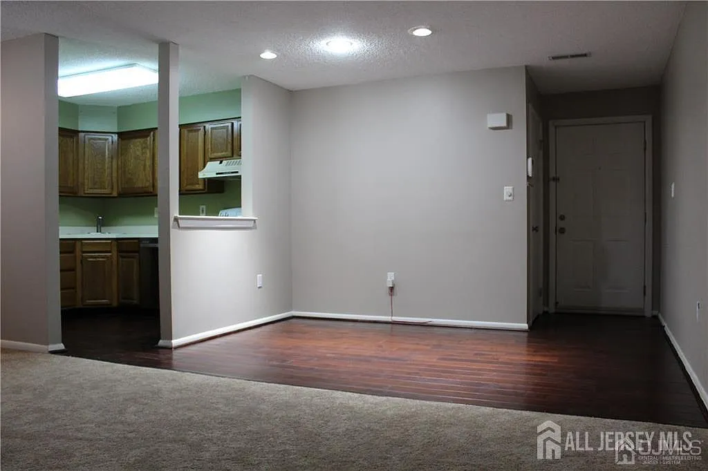 2 bed, 2.0 bath, $2,300 — Photo 3