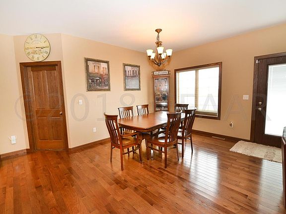 2nd image of 4189 Crystal Dr