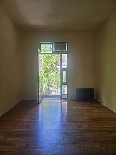 219 W 78th St #3R Photo 1