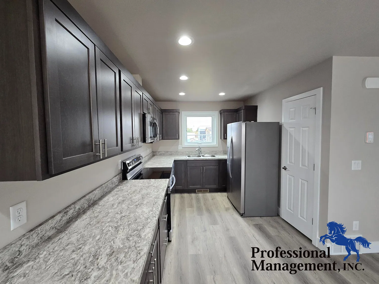 4 bed, 2.5 bath, 1710 sqft, $1,895 — Photo 3