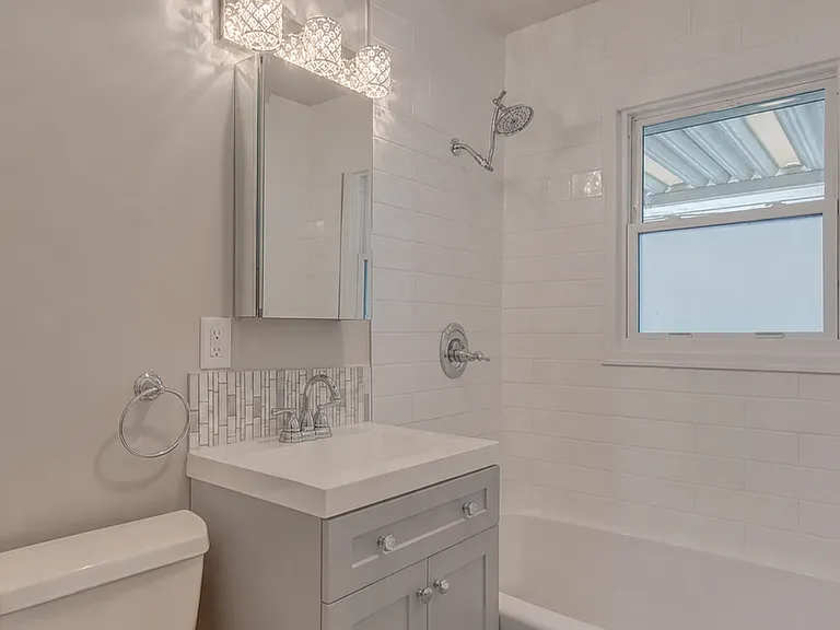 1008 Hovey St #ATK — Photo 14
