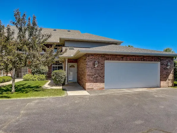 533 Westfield Way, Pewaukee, WI 53072