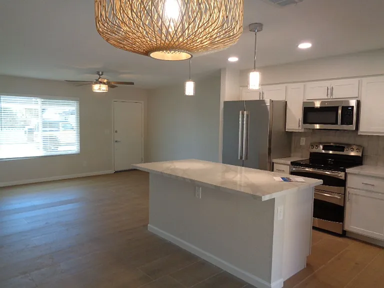 1846 W Portobello Ave — Photo 6