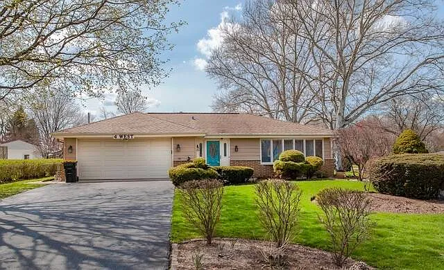 4 W Elaine Cir photo 1