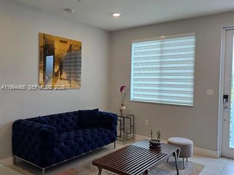 10222 NW 64th Way #302 — Photo 6