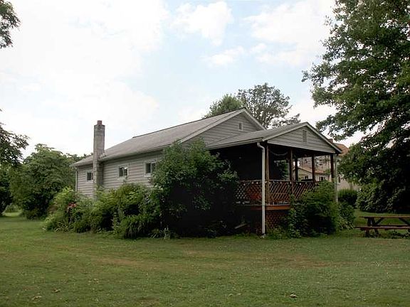 5th image of 101 E Hillis St