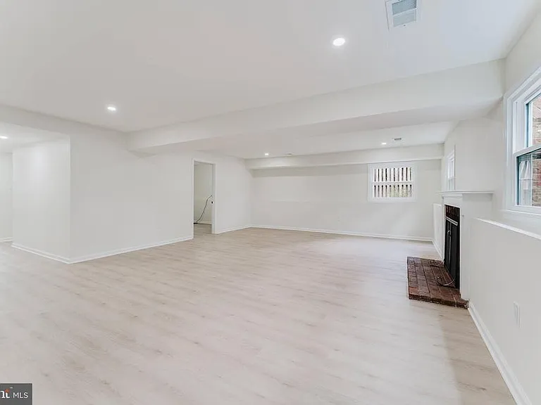 7107 Sontag Way — Photo 47