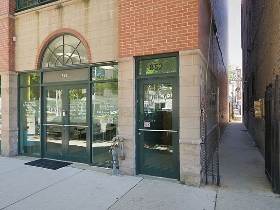 3rd image of 852 N Ashland Ave #3