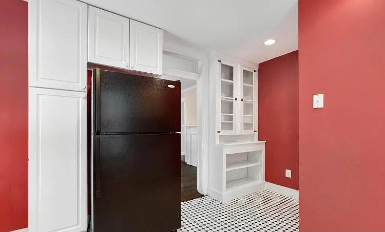 305 Lennox Ave — Photo 7