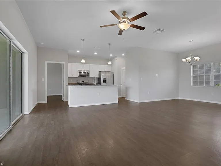 1314 NW 7th Ave — Photo 6