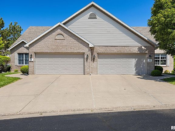 4th image of 21 Fox Creek Ct