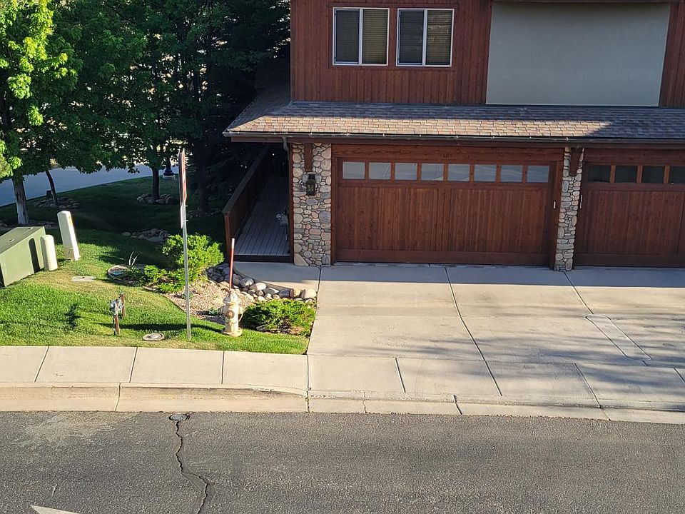 Front of Townhome