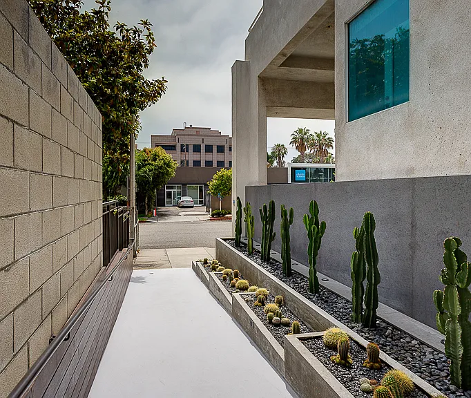900 Wilshire Blvd #3 — Photo 11