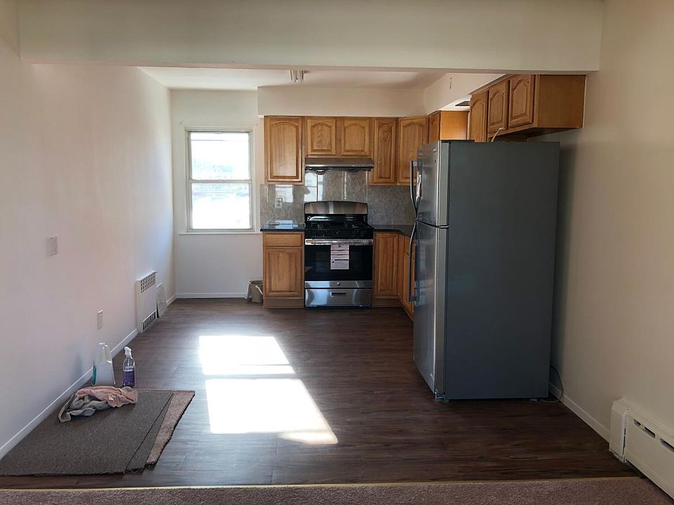 1st image of 14608 21st Ave #2FL