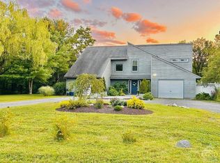 60 Fitting Rd, Hudson, NY 12534