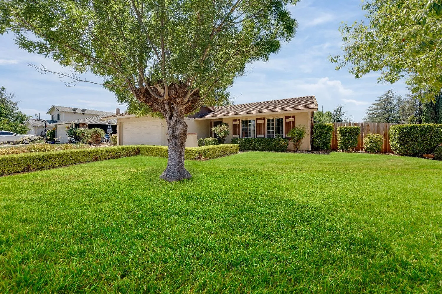 3300 Romford Way photo 1