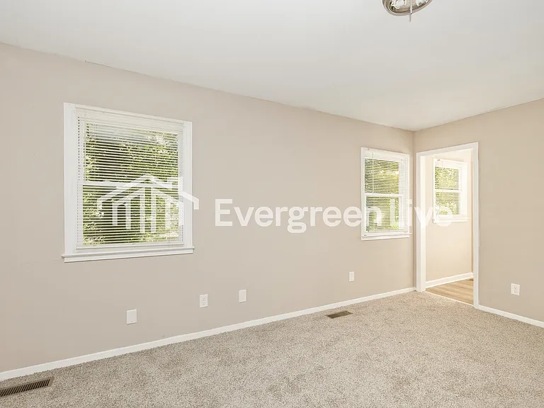 3410 Winchester Dr — Photo 7