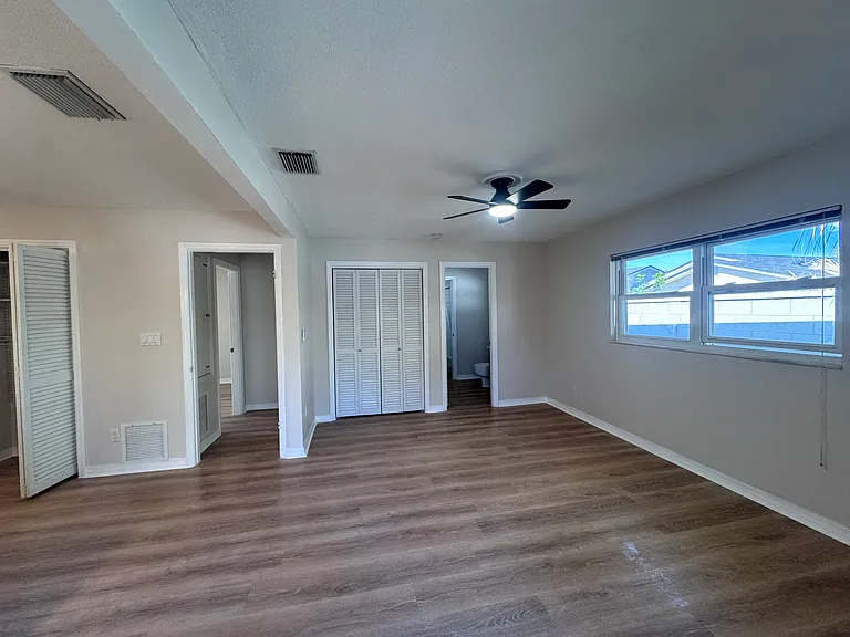 5547 Kingswood Dr — Photo 9