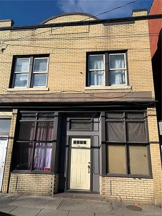 84 William St #3