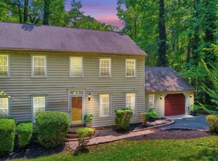 3222 Nuttree Woods Dr, Midlothian, VA 23112