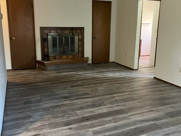 1422 NW 59th St APT 4, Seattle, WA 98107