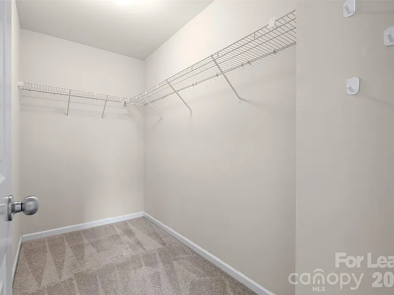 6056 Shamrock Green Dr — Photo 16