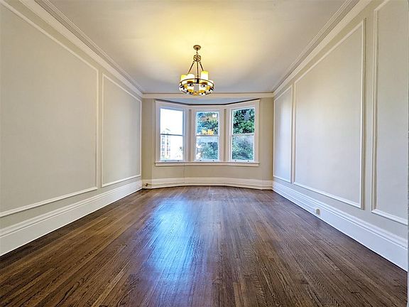 2nd image of 2030 Franklin St Unit 202