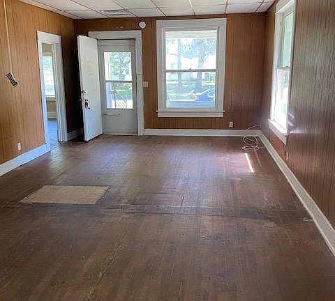 3rd image of 901 Boston Ave