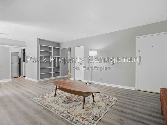 5th image of 5200 Castlewood Rd APT B