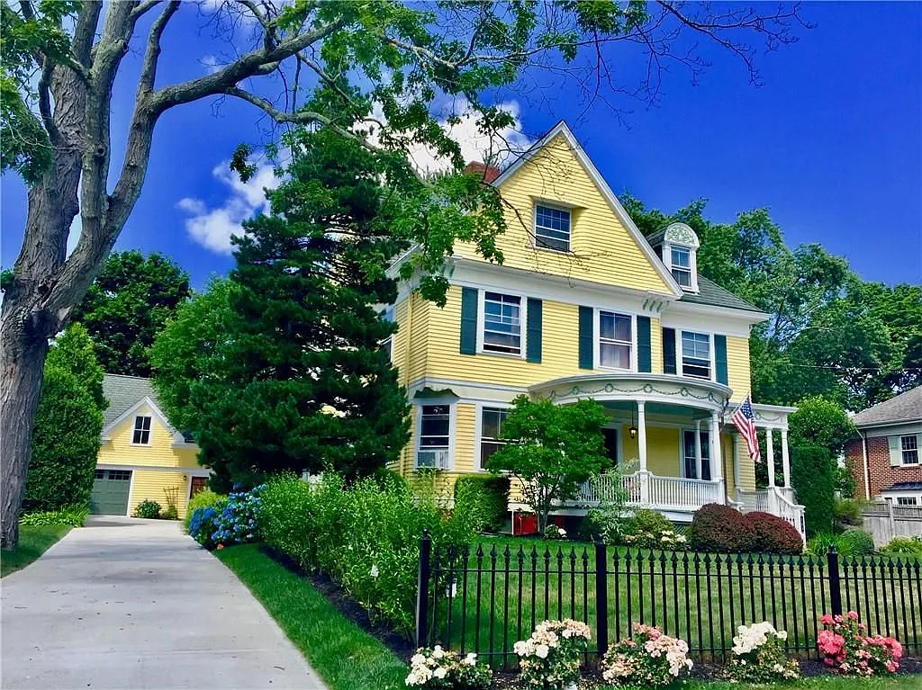 2 bed, 1.0 bath, 1200 sqft, $2,600 — Photo 2