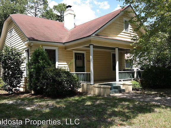 2nd image of 304 E College St