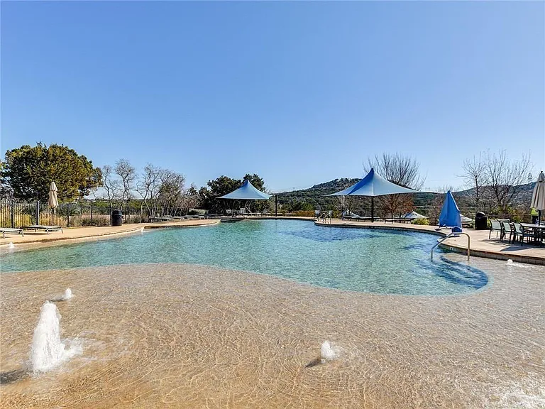 208 Maxwell Way — Photo 33