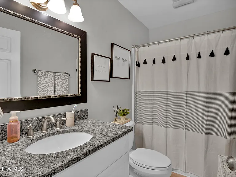 305 Lafayette St — Photo 19