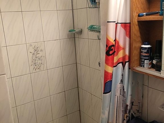 5th image of 124 W 78th St APT 2