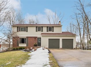 8916 Gettysburg Dr, Twinsburg, OH 44087