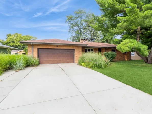 1819 Bel Air Dr, Ames, IA 50010