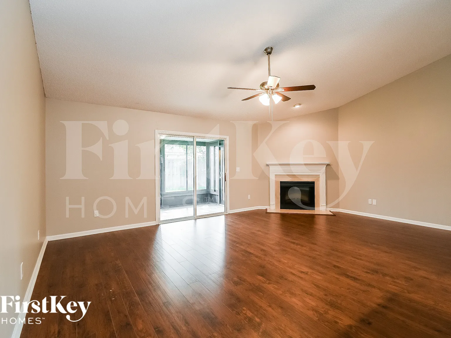 3 bed, 2.0 bath, 1594 sqft, $2,255 — Photo 3